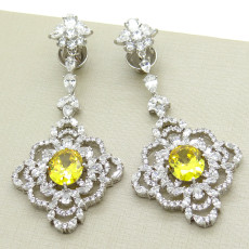 Par de Brincos com Cristais de Citrino e Zircônias, em Prata 925 com Banho de Ródio